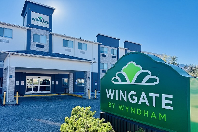 Exterior of Wingate by Wyndham Los Alamos in Los Alamos, New Mexico